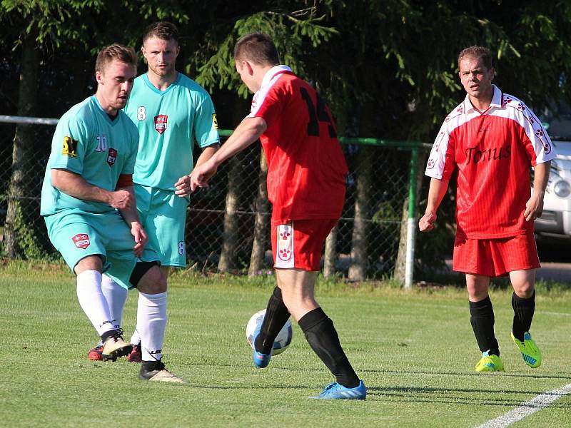 Mistrovské fotbalové utkání III. třídy: FC Bílé Podolí B - TJ Sokol Červené Janovice 1:1 (0:0), na penalty 1:4.