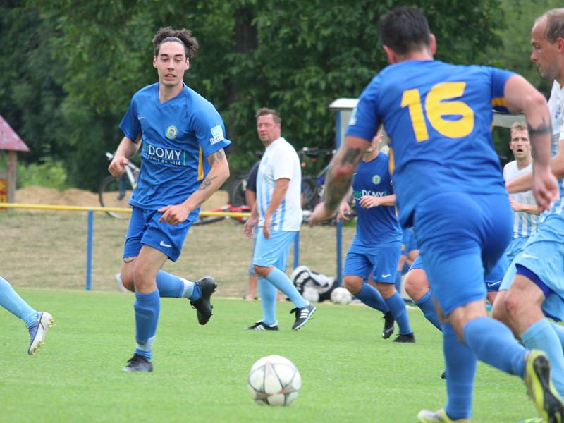 Z osmifinále Poháru Okresního fotbalového svazu Kutná Hora: SK 1933 ČUS Nové Dvory - SK Zbraslavice 8:0 (5:0).