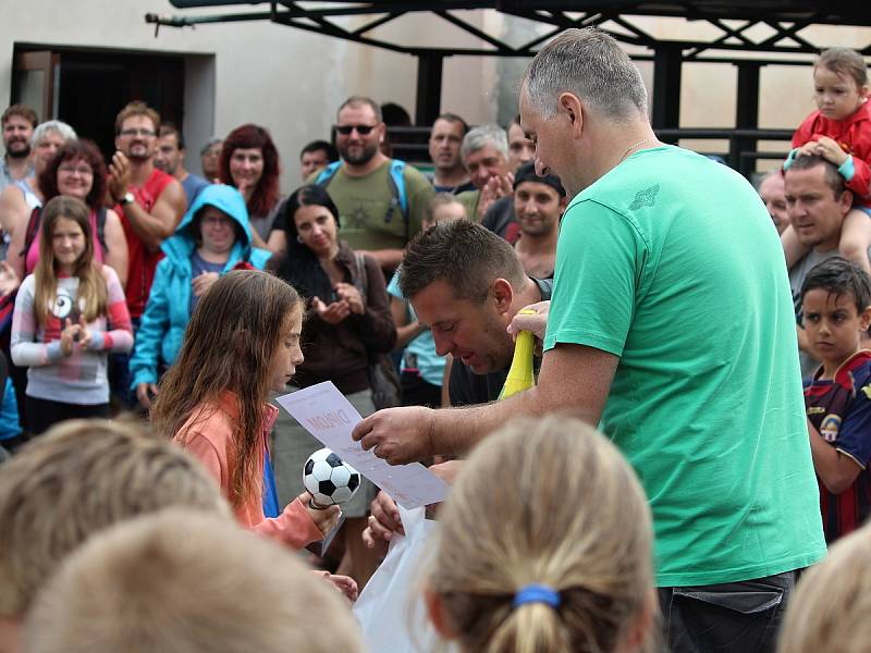 Z okresního turnaje mladších přípravek v Kutné Hoře.