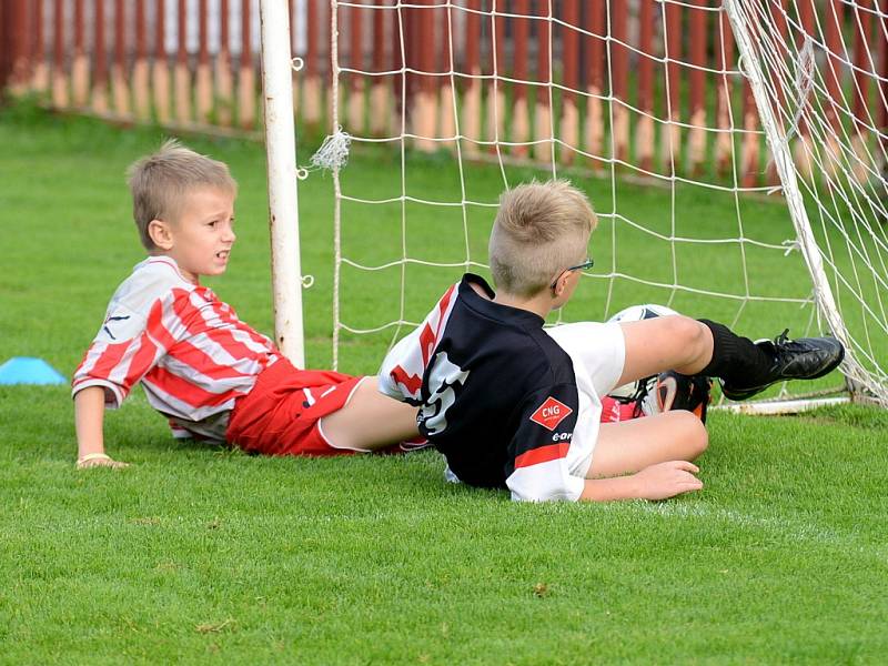 Pohárové klubové derby starších přípravek Sparta Kutná Hora A - Sparta Kutná Hora B 24:1 (6:0, 8:1, 10:0).