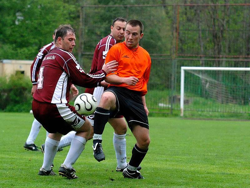 21. kolo okresního přeboru: Suchdol - Malín, 15. května 2010.