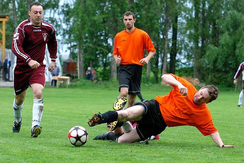 21. kolo okresního přeboru: Suchdol - Malín, 15. května 2010.