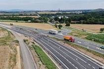 S předem ohlašovanými novými úpravami vedení dopravy na dokončovaném obchvatu obce Církvice na silnici I/38 se řidiči setkají od pondělka 18. července a pak v úterý.