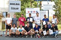 Všichni účastníci nohejbalového turnaje Čáslavská pata.