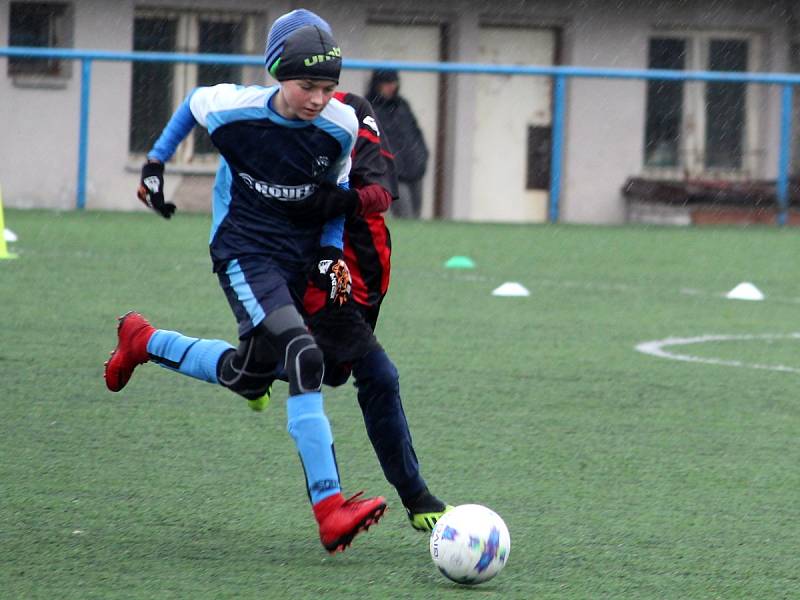 Fotbalový přípravný zápas, mladší žáci, kategorie U12: MFK Chrudim - FK Čáslav 3:8 (1:3, 0:3, 2:2).