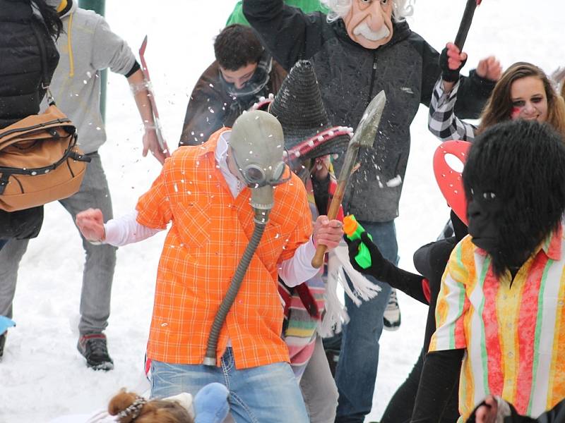 Natáčení videa Harlem Shake u Vlašského dvora v Kutné Hoře.