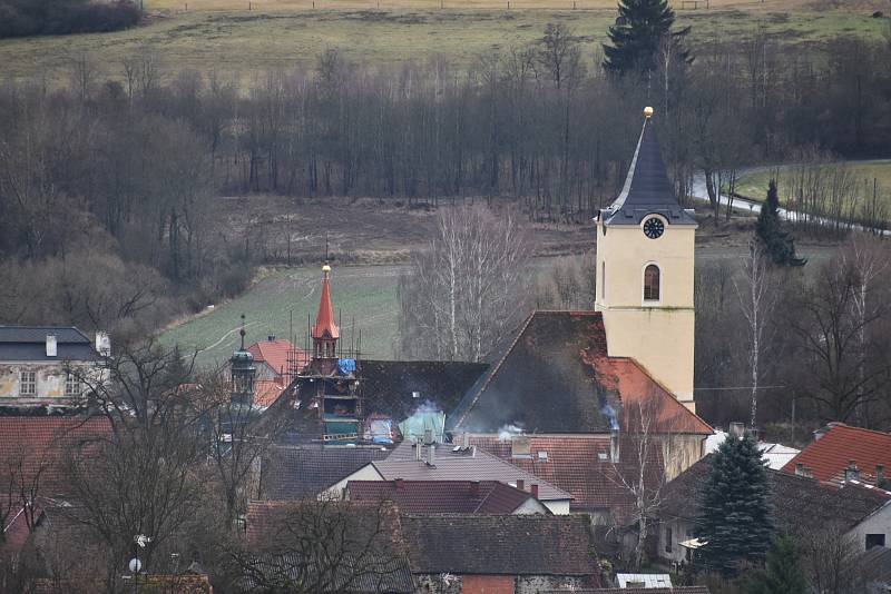 Lidé z Kácova vystoupili na Silvestra na Vyhlídku.