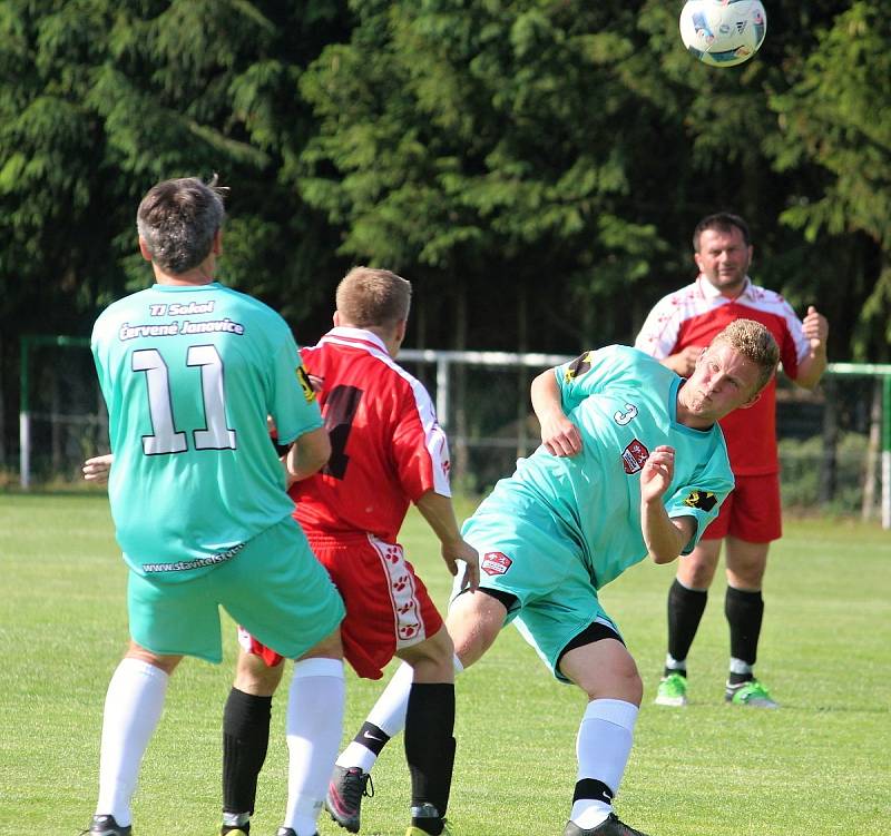 Mistrovské fotbalové utkání III. třídy: FC Bílé Podolí B - TJ Sokol Červené Janovice 1:1 (0:0), na penalty 1:4.