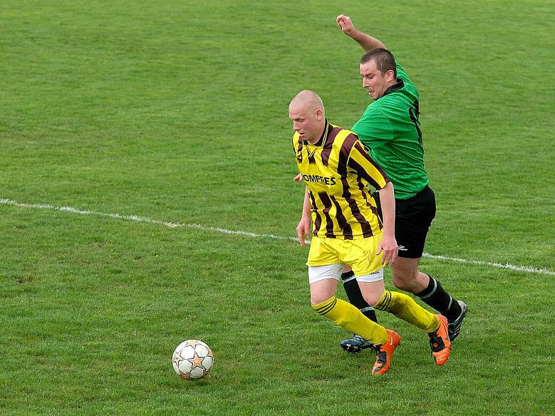 22. kolo III. třídy: Paběnice B - Kačina, 22. května 2010.