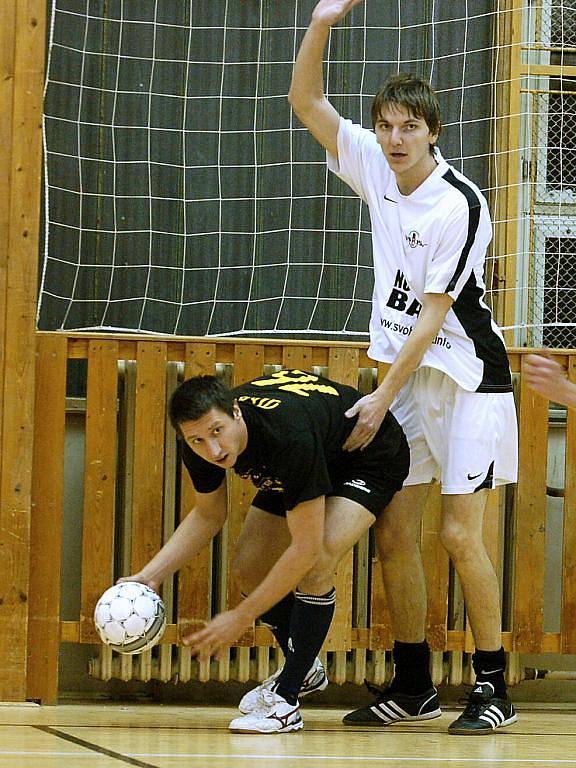 5. hrací den Club Deportivo futsalové ligy, 8. prosince 2011.