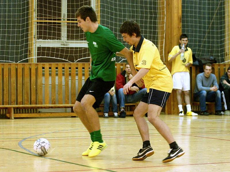 5. hrací den Club Deportivo futsalové ligy, 8. prosince 2011.