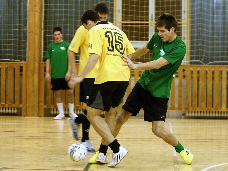 5. hrací den Club Deportivo futsalové ligy, 8. prosince 2011.