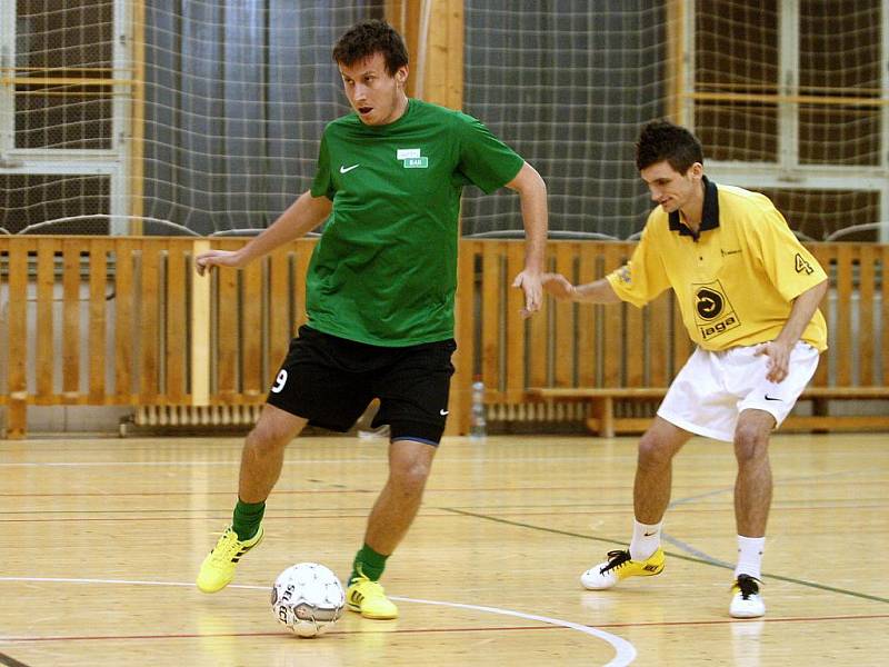 5. hrací den Club Deportivo futsalové ligy, 8. prosince 2011.