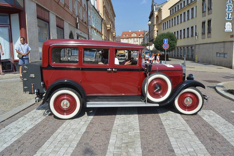 Veterán Rallye Kutná Hora v neděli.