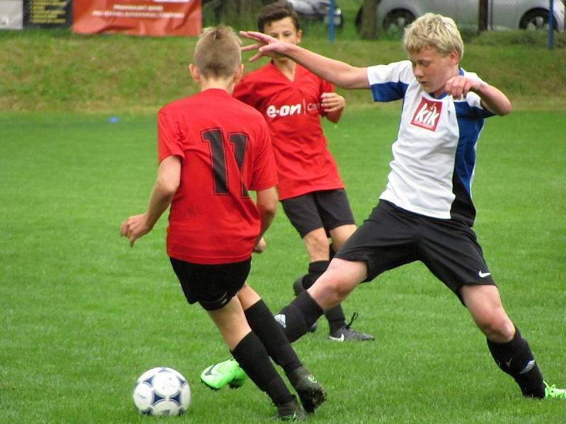 První finále okresního přeboru mladších žáků, neděle 4. června 2017: Sokol Družba Suchdol - FK Čáslav E 1:7.