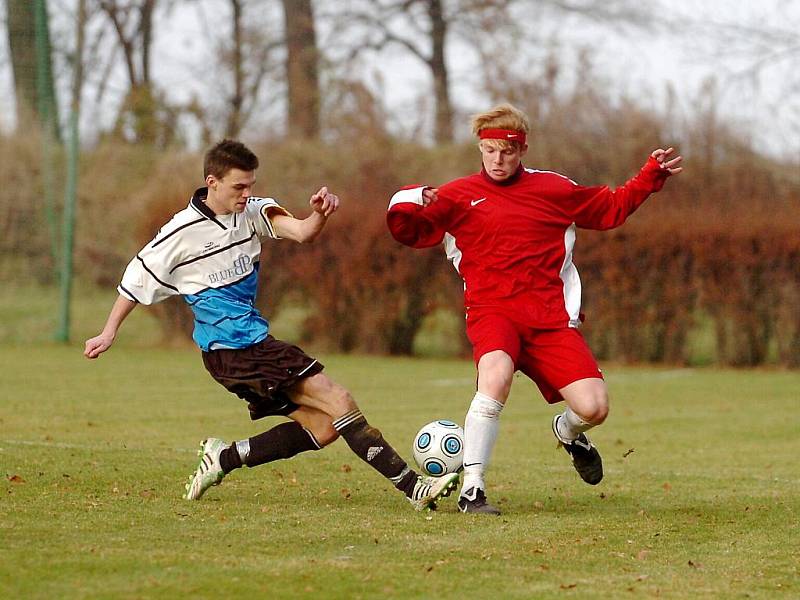 13. kolo okresního přeboru: Suchdol - Zruč n. S. 3:1, 20. listopadu 2011.