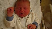 Vojtěch Polák se narodil 24. října 2019 v 15.20 hodin v čáslavské porodnici. Pyšnil se mírami 3830 gramů a 51 centimetrů. Doma v Radovesnicích ho přivítali maminka Monika a tatínek Petr.