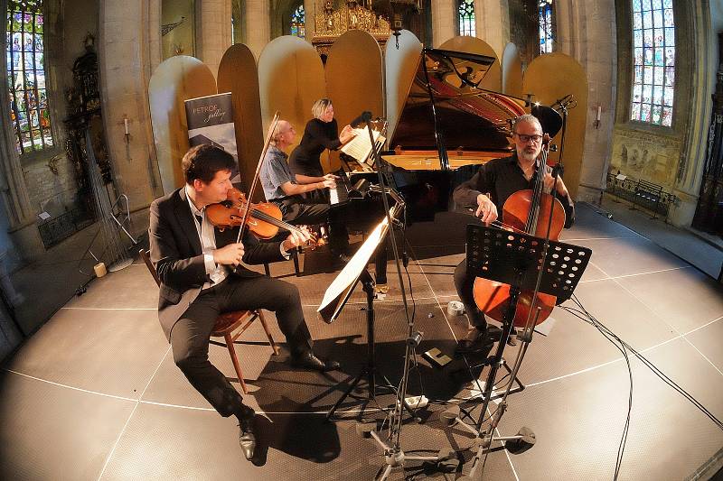 Mezinárodní hudební festival Kutná Hora: Roman Patočka (zleva), Igor Ardašev, Jiří Bárta.