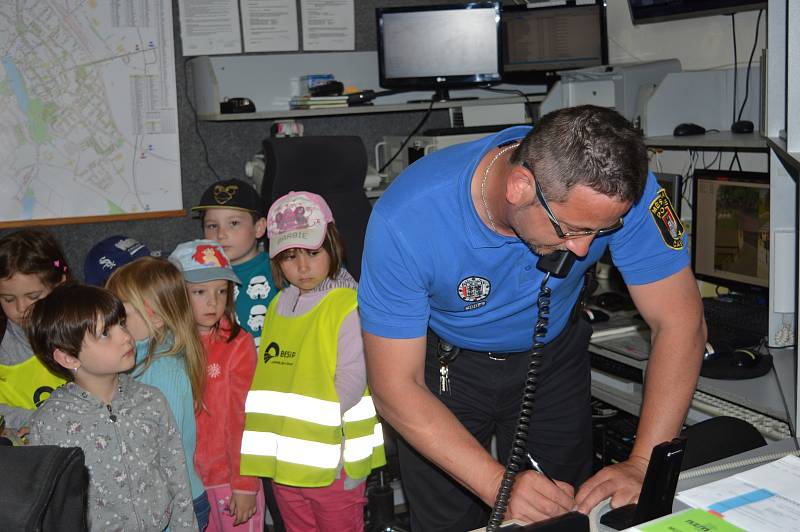 Děti z mateřinky navštívily Městskou policii Čáslavi