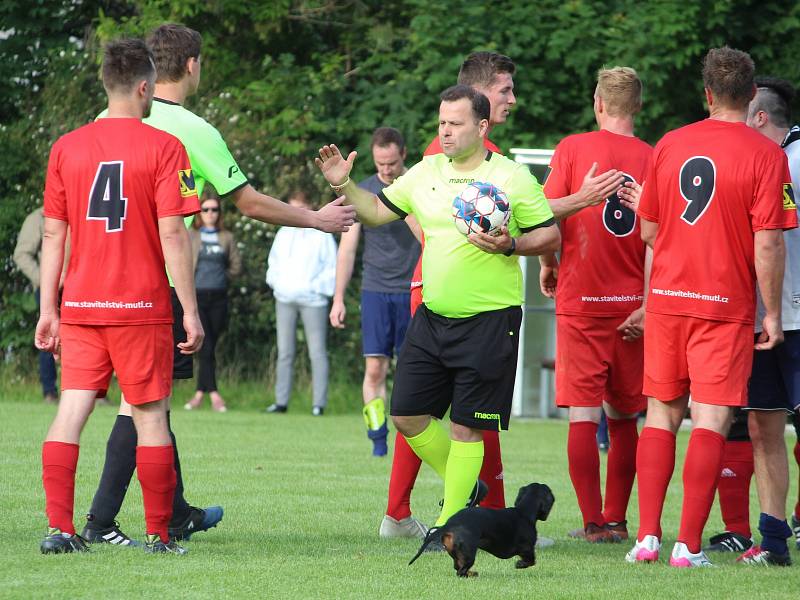 Letní liga Pivovaru Kutná Hora: TJ Viktoria Sedlec - TJ Sokol Červené Janovice 3:4 (0:2).