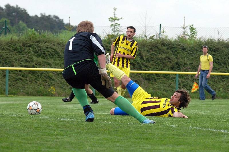 22. kolo III. třídy: Paběnice B - Kačina, 22. května 2010.