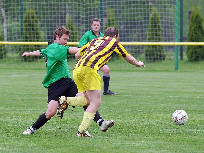 22. kolo III. třídy: Paběnice B - Kačina, 22. května 2010.