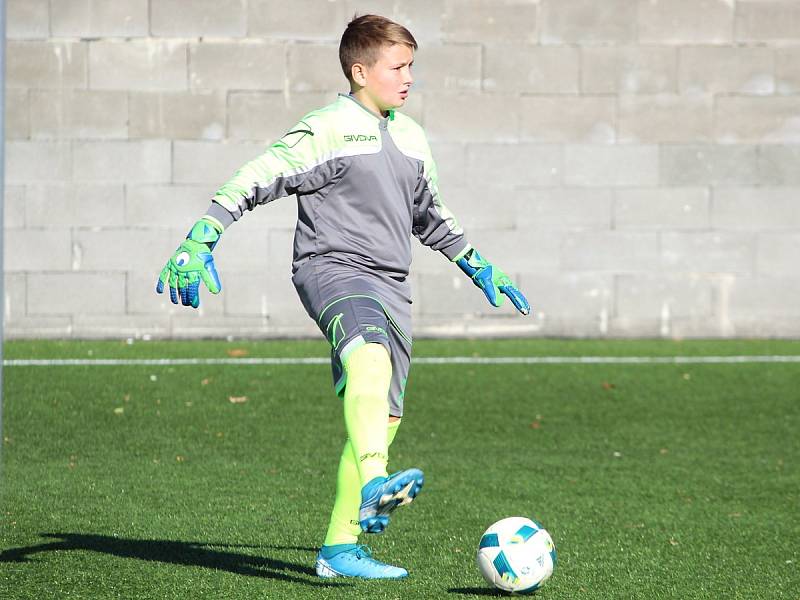 Česká fotbalová liga mladších žáků U13: FK Čáslav - SK Sparta Kolín 2:8 (0:1, 1:2, 1:5).