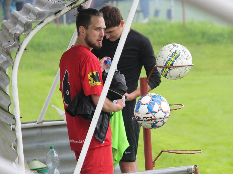 Letní liga Pivovaru Kutná Hora: TJ Sokol Červené Janovice - SK Církvice 8:4 (5:1).