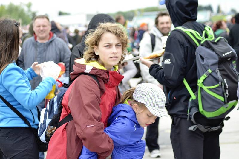 Den otevřených dveří přilákal na čáslavskou vojenskou základnu desetitisíce návštěvníků