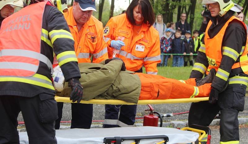 Svatý Florián je patronem hasičů. Jeho dnešní svátek si na stanici HZS Kutná Hora připomněli tradičním dnem otevřených dveří.