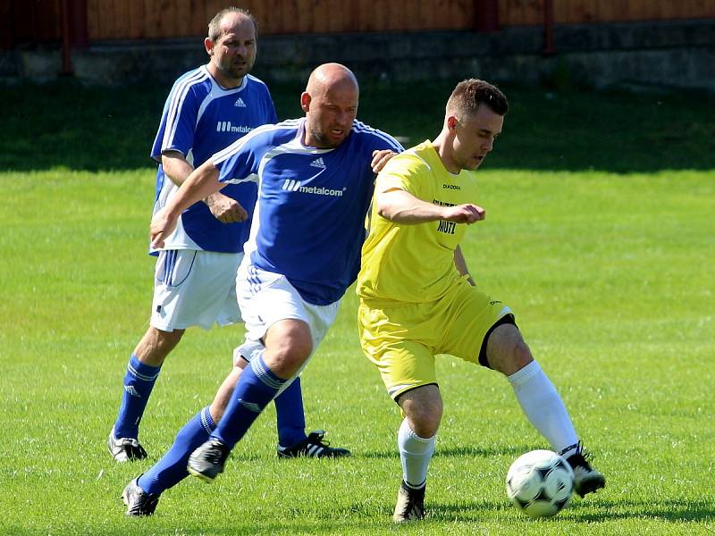 Fotbalový okresní přebor: TJ Sokol Červené Janovice - SK Zbraslavice 3:1 (2:1).