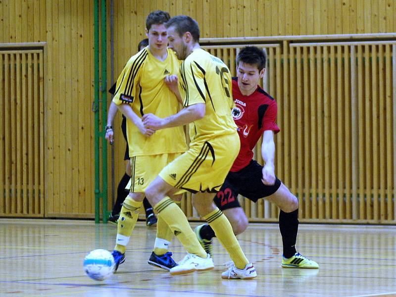 19. kolo Chance futsal ligy: Benago Zruč - Nejzbach Vysoké Mýto 7:6, 7. března 2012.