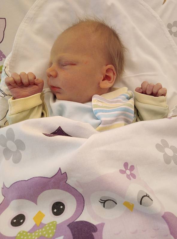 Jakub Herudek se narodil 20. září 2021 v 9.17 hodin v čáslavské porodnici. Vážil 3020 gramů a měřil 48 centimetrů. Domů do Třemošnice si ho odvezli maminka Markéta a tatínek Jakub.