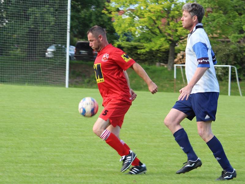 Letní liga Pivovaru Kutná Hora: TJ Viktoria Sedlec - TJ Sokol Červené Janovice 3:4 (0:2).