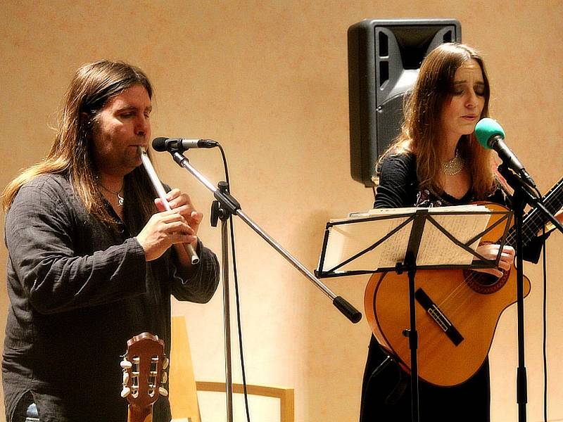 Lucie Zhory a Mirek Balán odehráli vánoční koncert