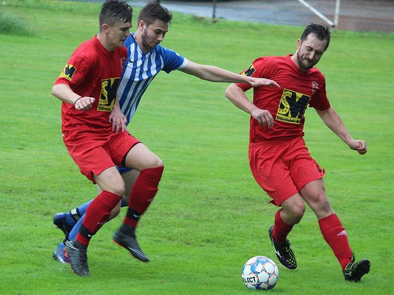 Letní liga Pivovaru Kutná Hora: TJ Sokol Červené Janovice - SK Církvice 8:4 (5:1).