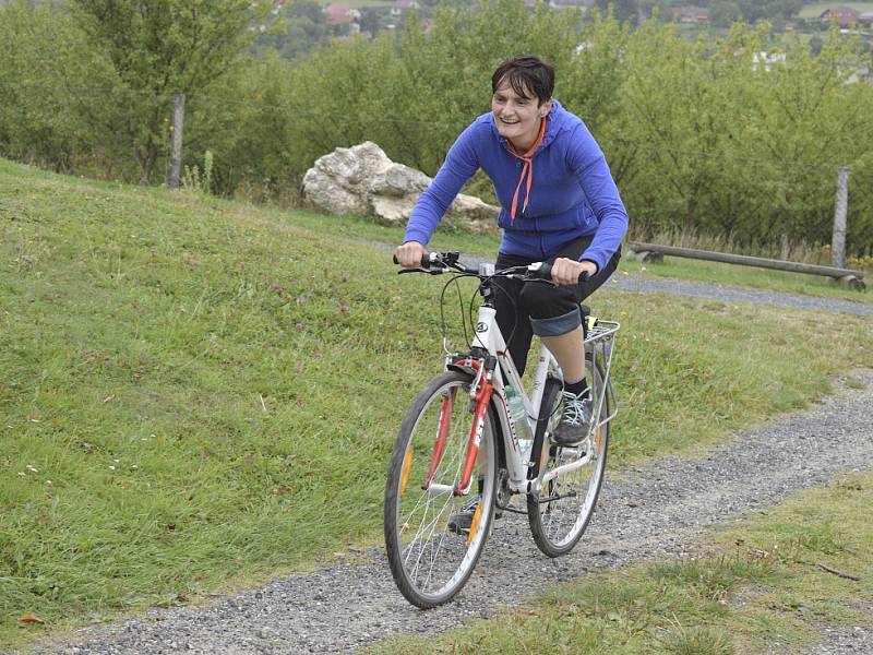 U rozhledny Bohdanka se závodilo na kolech.