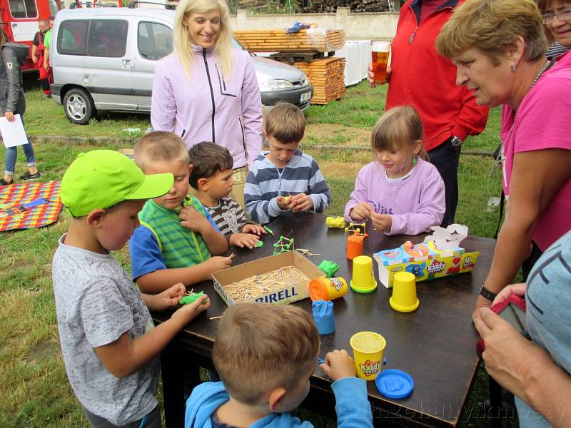 Dětský den v režii členů Sboru dobrovolných hasičů Zehuby - Kamenné Mosty.