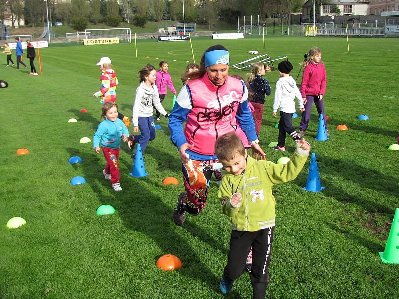 Fotbalový klub Čáslav uspořádal v úterý 11. dubna 2017 první nábor zaměřený vyloženě na děvčata.
