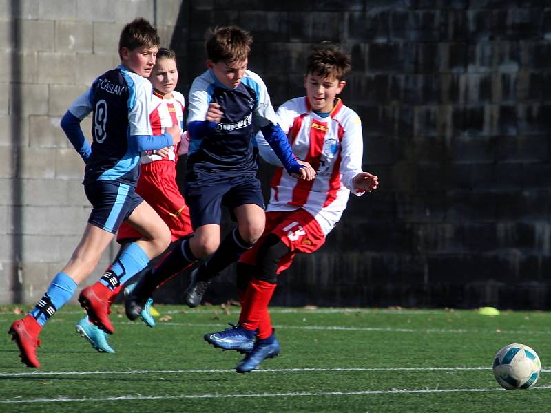 Fotbalový přípravný zápas, mladší žáci, kategorie U13: FK Čáslav - TJ Sokol Družba Suchdol 3:3 (0:1, 2:0, 1:2).