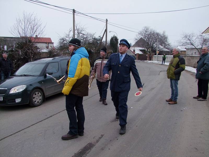 Masopustní masky pochodovaly Úmonínem