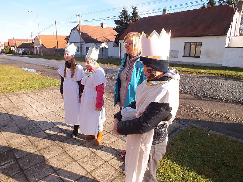 S organizaci Tříkrálové sbírky pomohl v Hlízově Charitě Hlízovský  unikátní spolek.