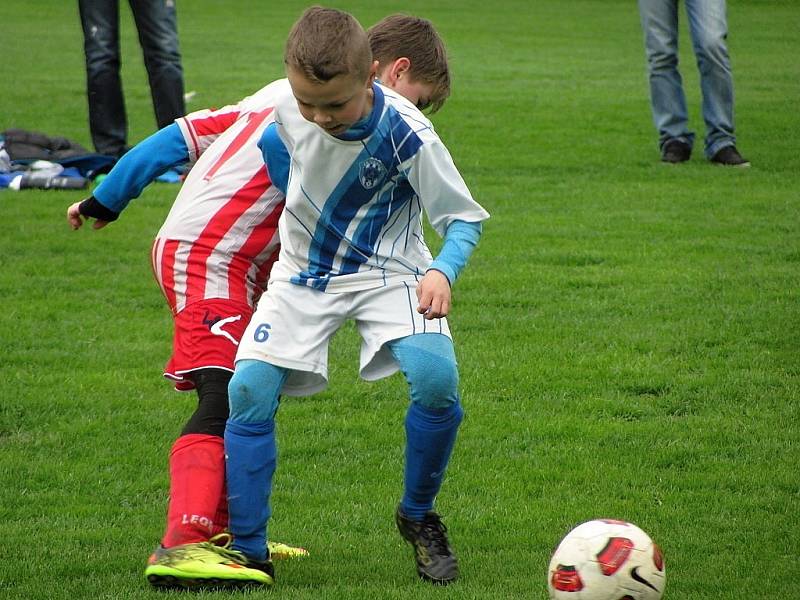 Okresní přebor starších přípravek, sobota 15. dubna 2017, turnaj v Bílém Podolí: FK Čáslav E - Sparta Kutná Hora 7:9.