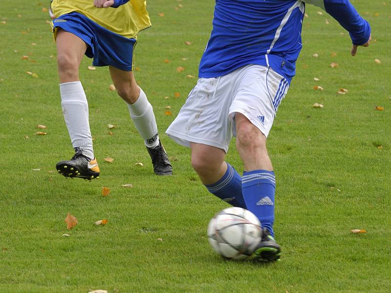 Utkání 7. kola okresního fotbalového přeboru: Zbraslavice - Sázava B 2:3.