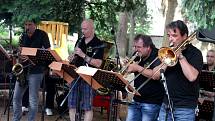 Royal Dixieland Jazz Band zahrál v parku U Tří pávů