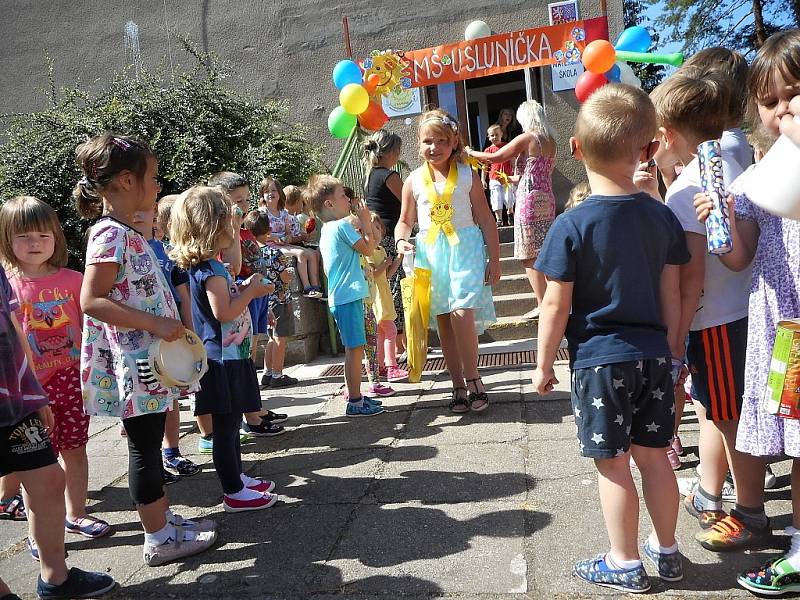 Rozloučení s předškolními dětmi v Mateřské škole 'U Sluníčka' v Kutné Hoře.