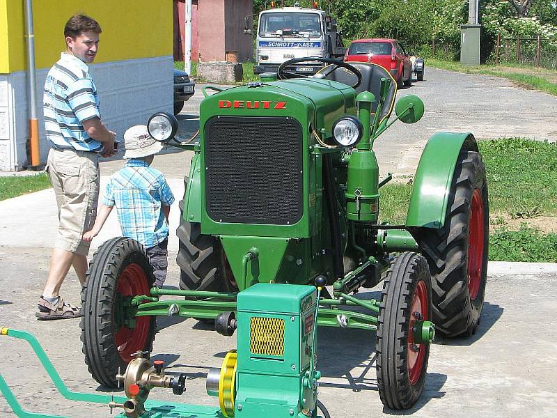 Pradědečkův traktor 2011.