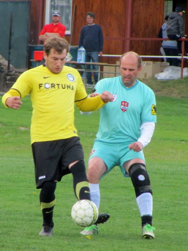 Fotbalová III. třída: TJ Sokol Červené Janovice - AFK Kácov 0:8 (0:3).