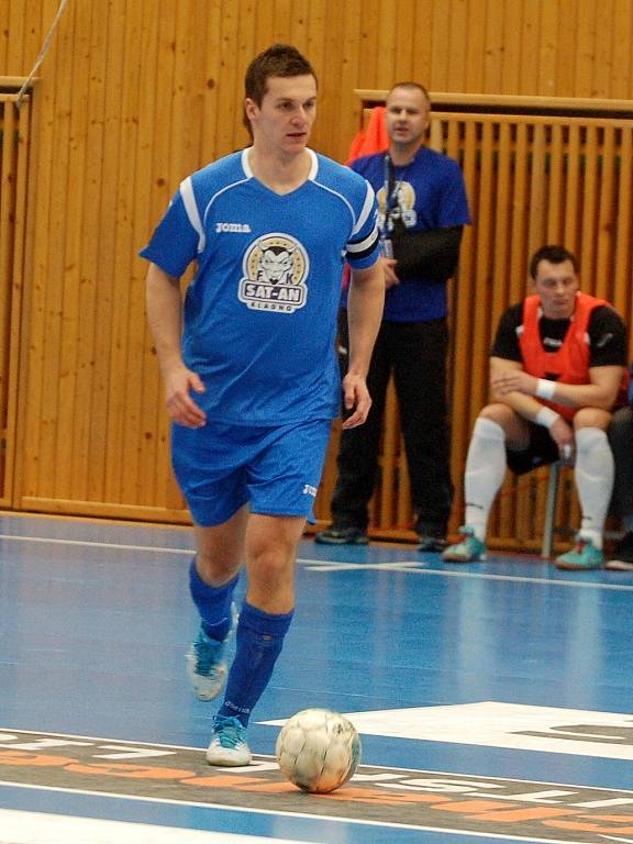 19. kolo ChFL: FC Benago Zruč n. S. - SAT-AN Kladno 6:0, 27. února 2013.