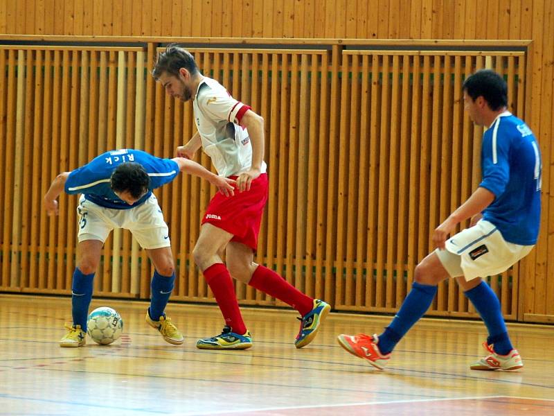 3. semifinále ChFL: FC Benago Zruč - FC Tango Brno 4:5 pp., 5. května 2013.